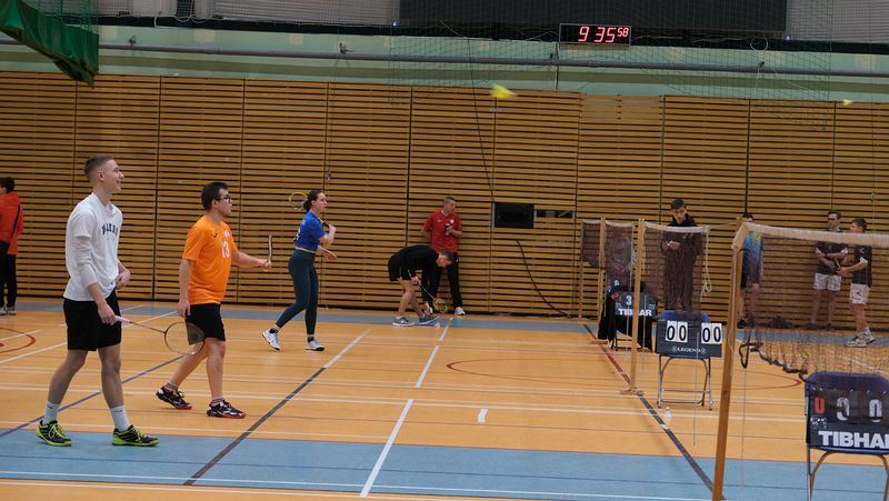 Zawody LVI Warszawskiej Olimpiady Młodzieży w badmintonie 