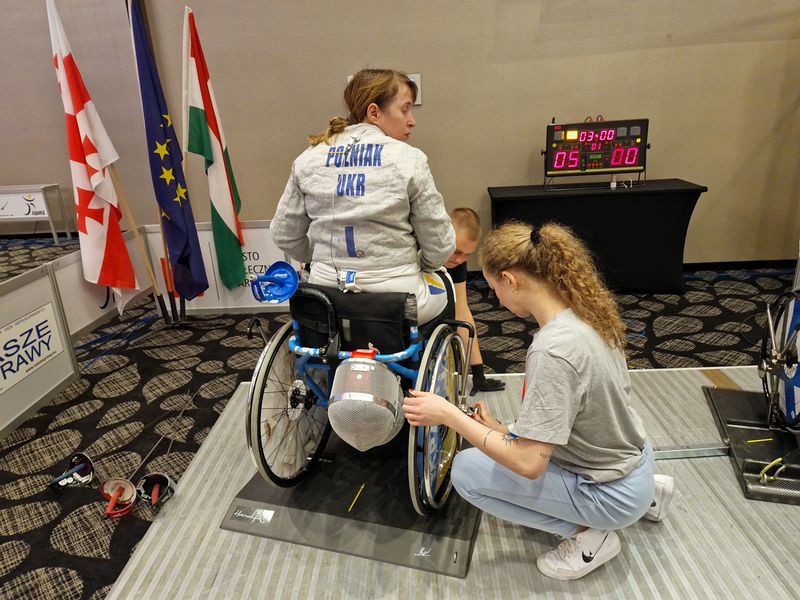 Nasi wolontariusze na Mistrzostwach Europy w szermierce na wózkach 