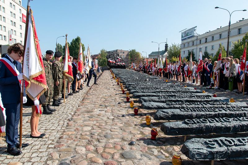 Udział w uroczystości patriotycznej przy Pomniku Poległym i Pomordowanym na Wschodzie 